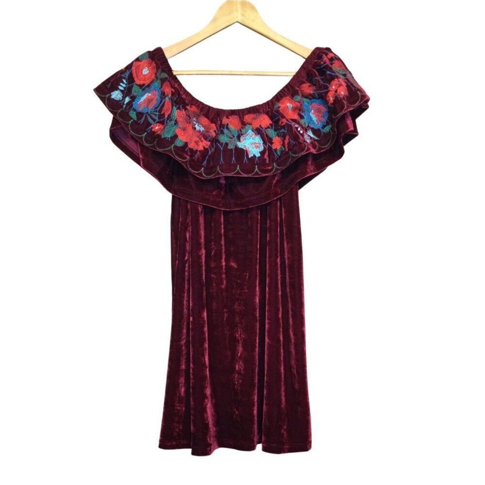 Umgee Red Velvet Embroidered Off-Shoulder Mini Dress Size L Event Glam